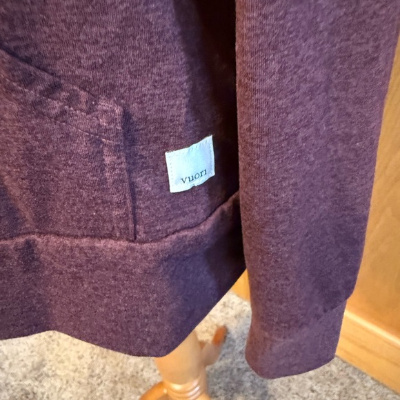 Vuori Halo Performance Hoodie 2.0 - Ruby Heather - Picture 4 of 4